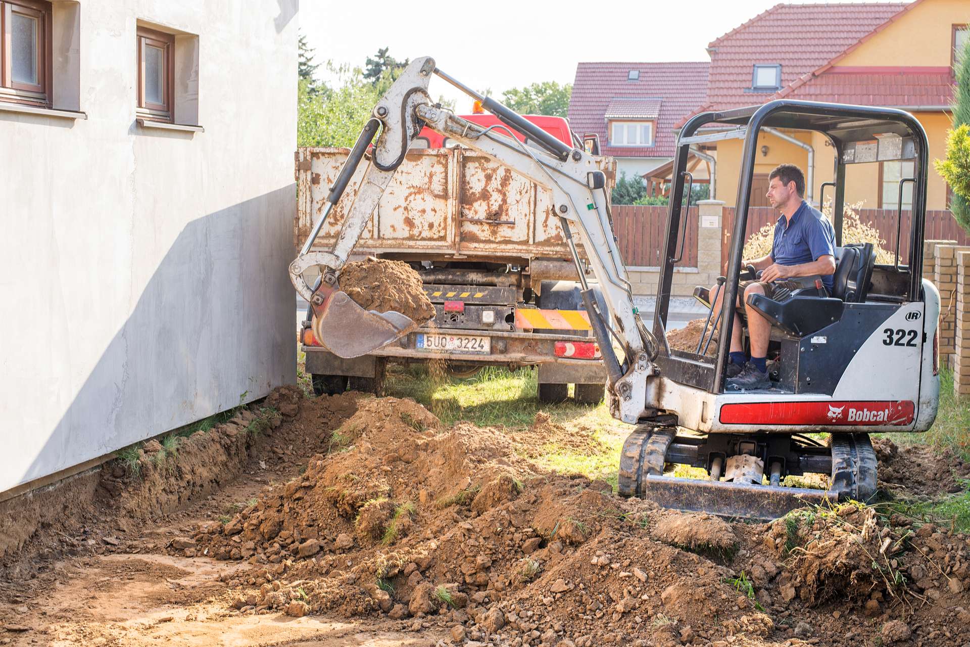 Aushub entsorgen: Kosten & Gebühren in der Schweiz