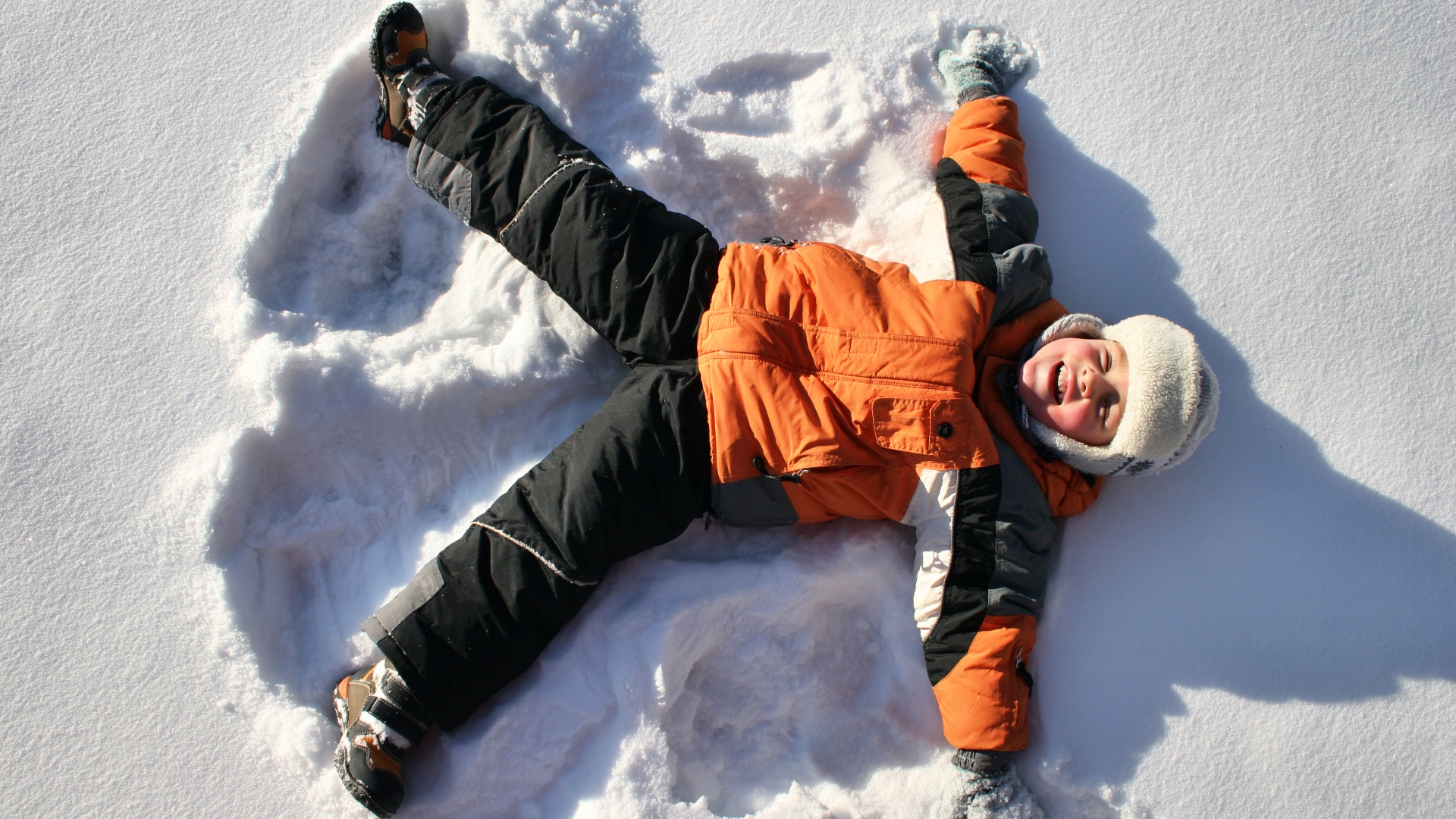 Skifahren, Snowboarden, Schneeschuhlaufen, Langlaufen, Schlittschuhlaufen - beliebte Wintersportarten in der Schweiz mit Vor- und Nachteilen. - Skifahren, Snowboarden, Schneeschuhlaufen, Langlaufen, Schlittschuhlaufen - beliebte Wintersportarten in der Schweiz mit Vor- und Nachteilen.