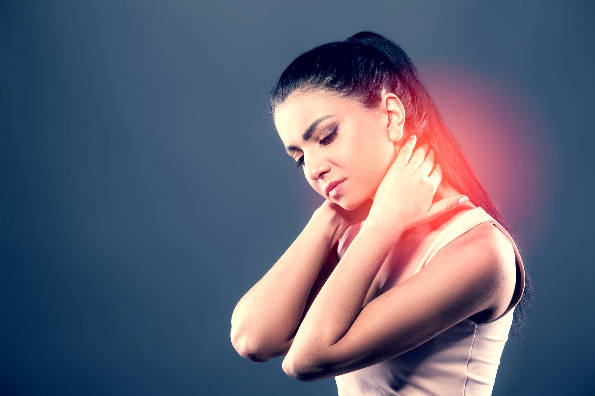 Was hilft bei verspanntem Nacken?