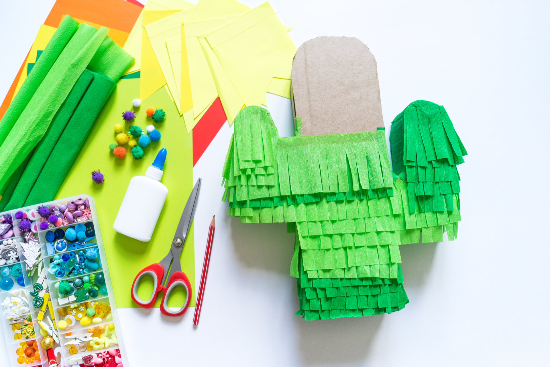 Eine Pinata selber machen für jeden Anlass