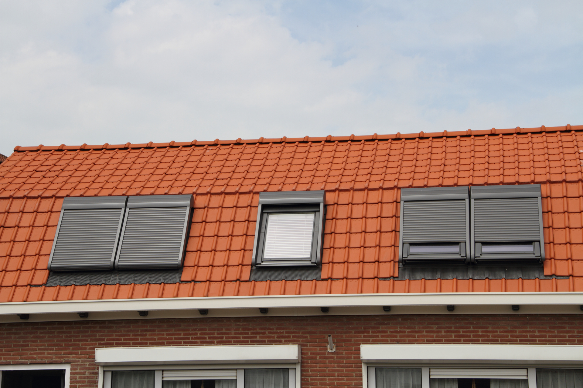 Angenehmeres Wohnklima mit einem Rollo für Dachfenster